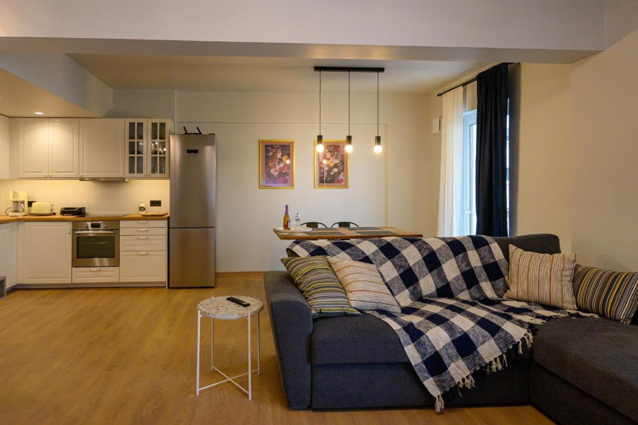 Plato 88 Apartment Kalamata Bagian luar foto