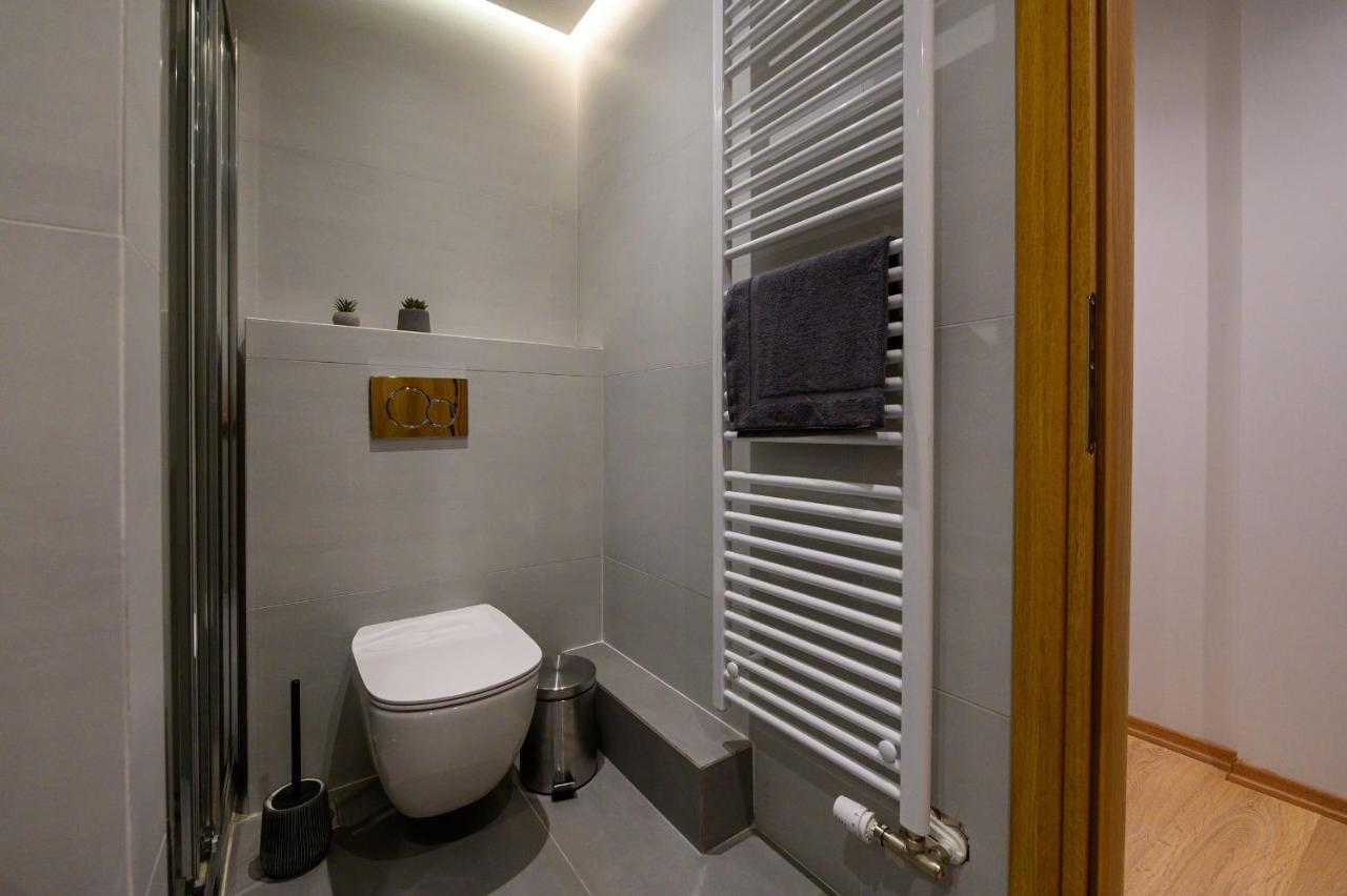 Plato 88 Apartment Kalamata Bagian luar foto